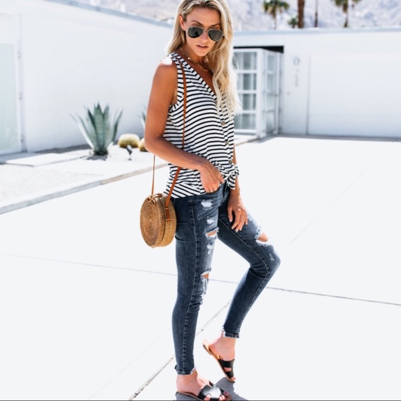 SUMMER SALE🖤 Striped Tie Top - Picture 2 of 8